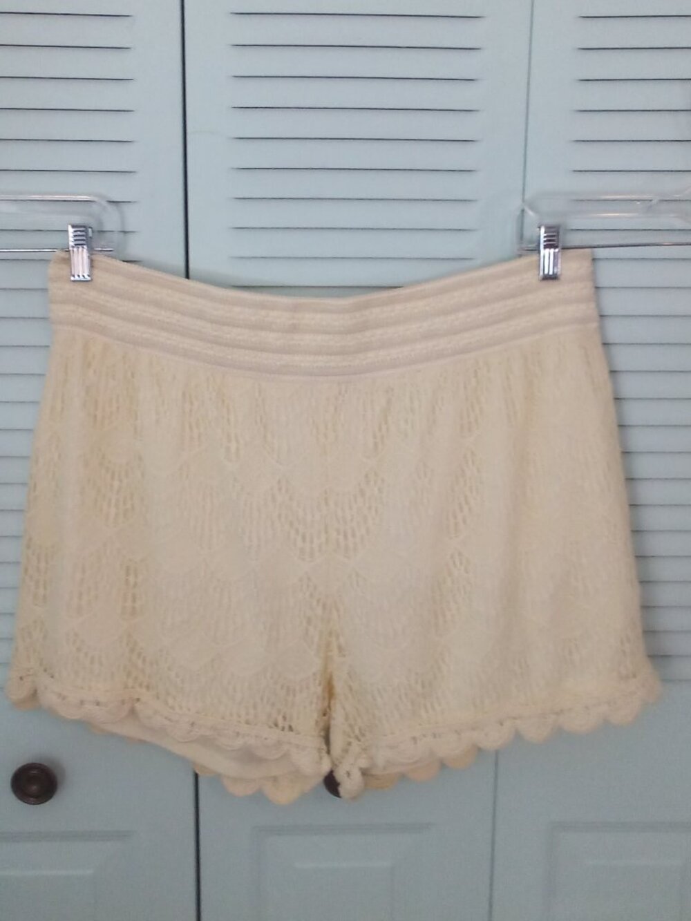 SZ 1X OPEN LACE CROCHET KNIT LINED SHORTS PULL ON WIDE ELASTIC WAIST SCALLOP HEM